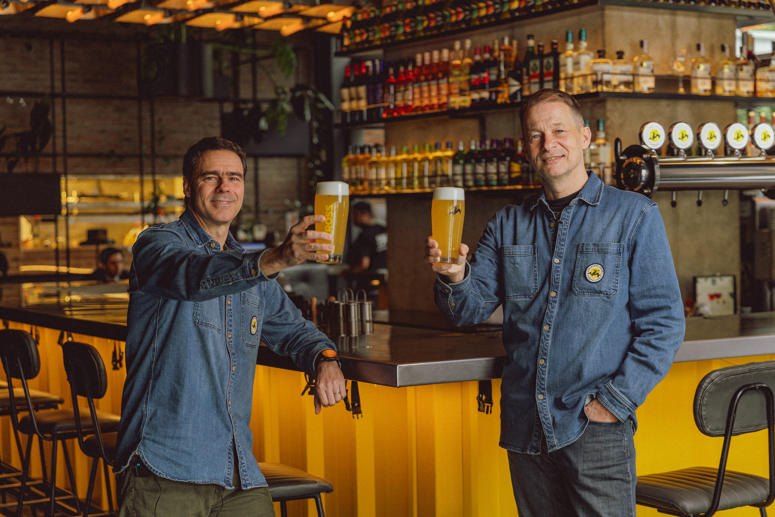 Kross Bar celebra 10 años con eventos especiales, música en vivo y una nueva cerveza