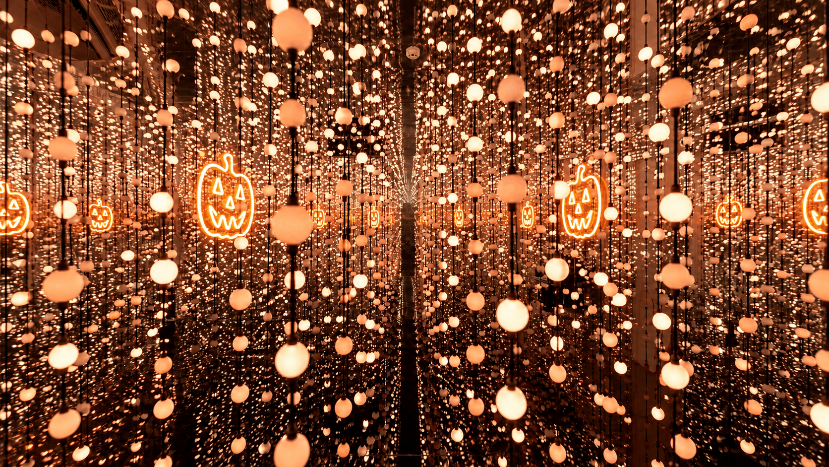 Dopamine Land se transforma para celebrar Halloween en Santiago